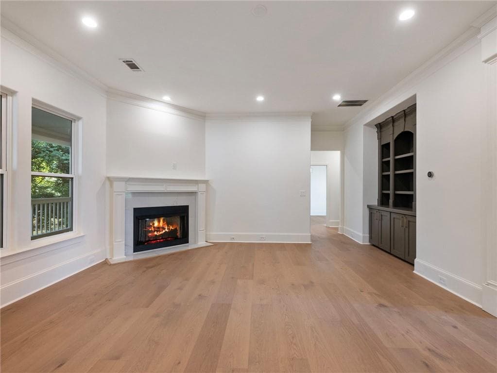 8 bedroom, 4 bathroom, 5,046 sq ft single family residence under contract at 1494 Scarlet Court, Kennesaw, GA 30144 — photo 10