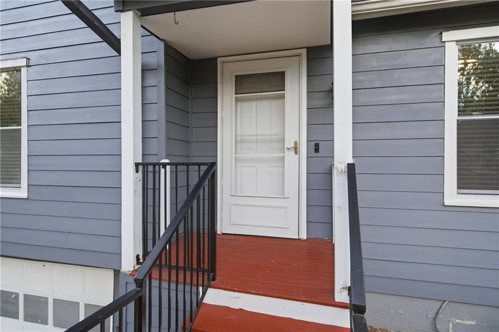 3 bedroom, 3 bathroom, 1,732 sq ft single family residence under contract at 115 Aztec Way, Acworth, GA 30102 — photo 2