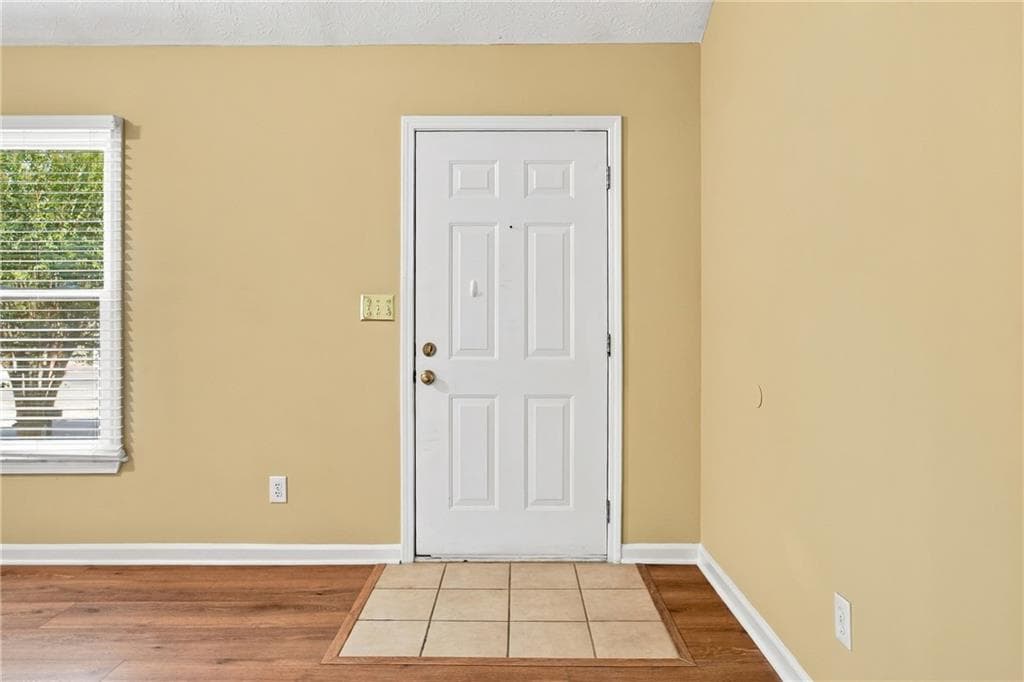 3 bedroom, 3 bathroom, 1,732 sq ft single family residence under contract at 115 Aztec Way, Acworth, GA 30102 — photo 3