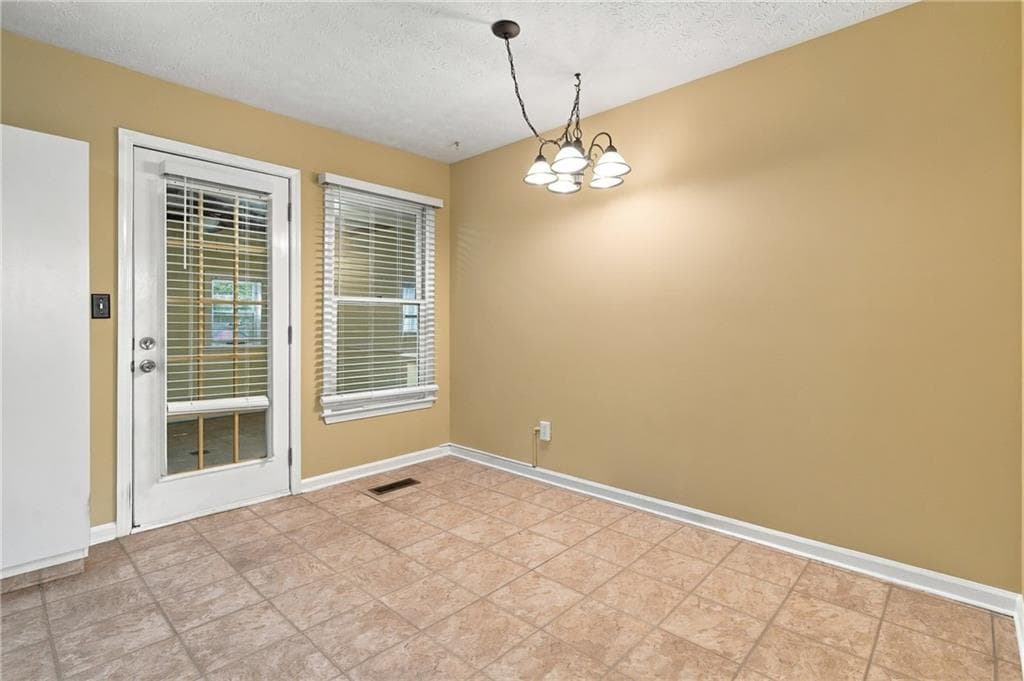 3 bedroom, 3 bathroom, 1,732 sq ft single family residence under contract at 115 Aztec Way, Acworth, GA 30102 — photo 10