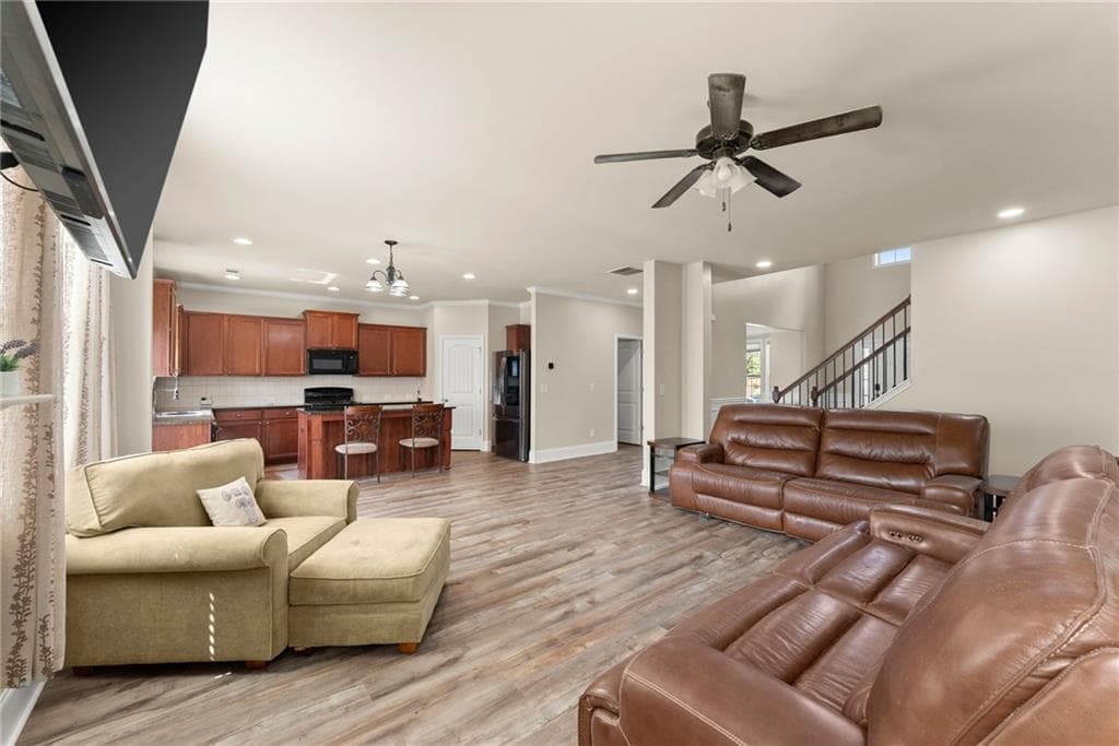 4 bedroom, 3 bathroom, 2,986 sq ft single family residence under contract at 3810 Corbell Court, Cumming, GA 30040 — photo 10