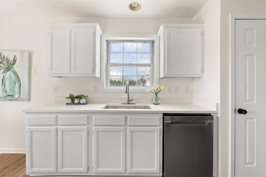 4 bedroom, 3 bathroom, 2,386 sq ft single family residence under contract at 3439 Friendship Farm Drive, Buford, GA 30519 — photo 6