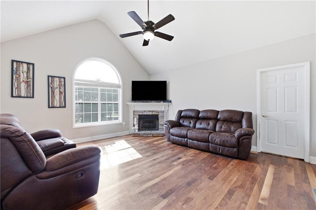 3 bedroom, 2 bathroom, 1,383 sq ft single family residence for sale at 104 Twin Oaks Drive, Calhoun, GA 30701 — photo 7