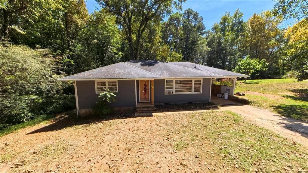 3 bedroom, 1 bathroom, 1,152 sq ft single family residence for sale at 35 Collins Road, Jasper, GA 30143 — photo 2