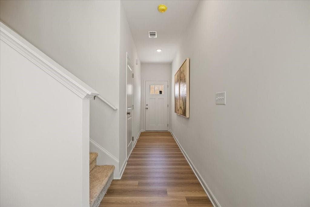 3 bedroom, 3 bathroom, 1,748 sq ft townhouse for sale at 1510 Aralynn Court 30, Conyers, GA 30013 — photo 3