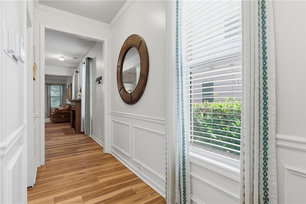 4 bedroom, 3 bathroom, 2,489 sq ft single family residence for sale at 4845 Waterbrooke Crossing, Alpharetta, GA 30004 — photo 8