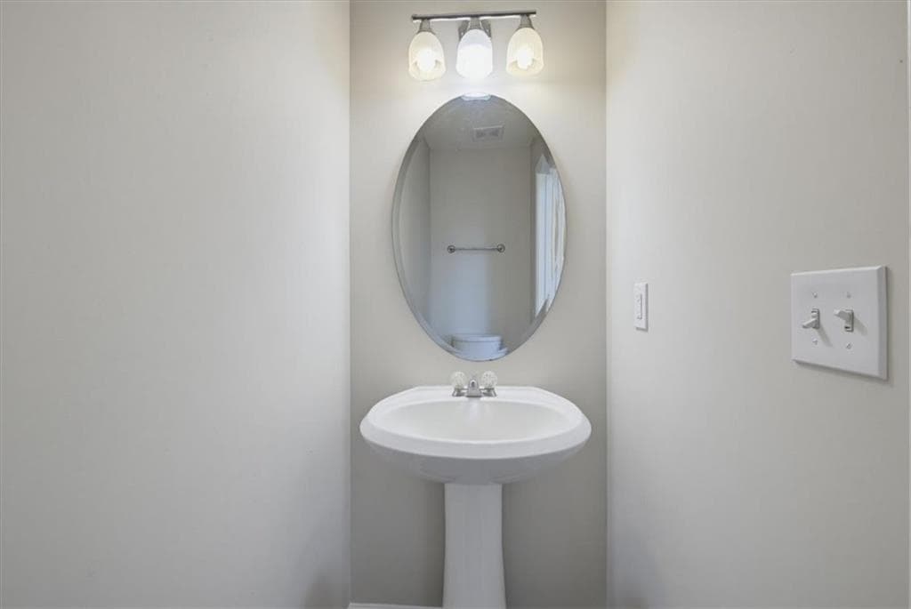4 bedroom, 3 bathroom, 2,306 sq ft single family residence under contract at 1017 Balsam Wood Trail, Villa Rica, GA 30180 — photo 6