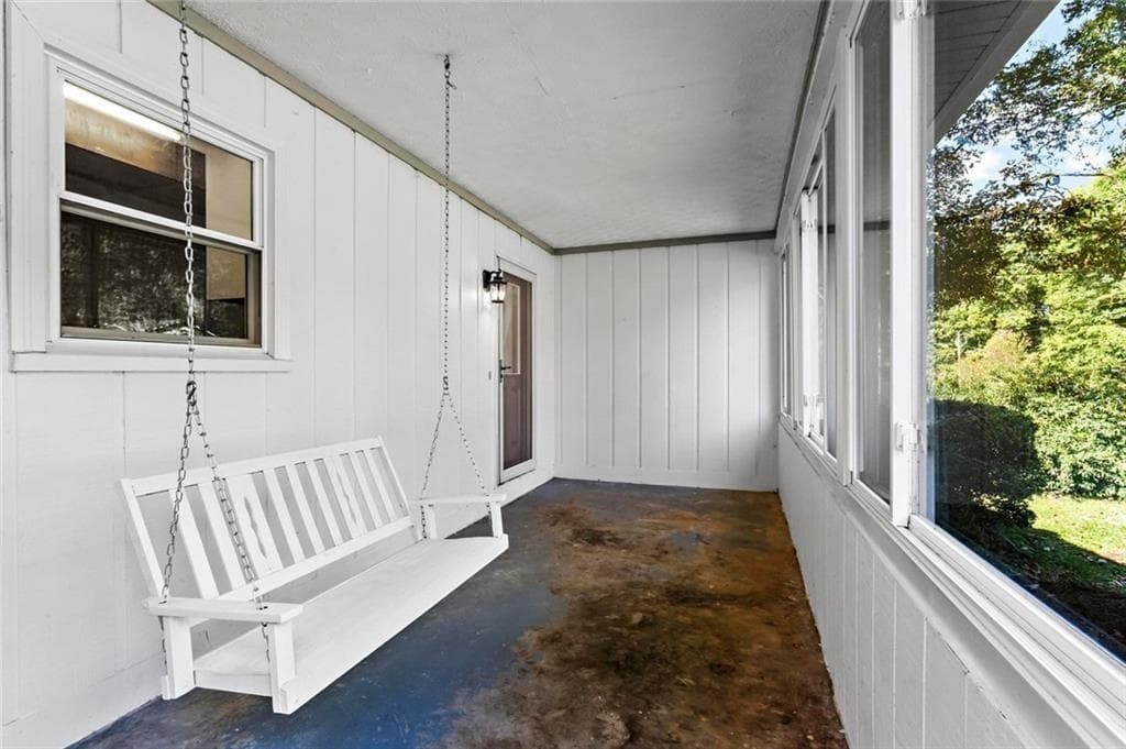 3 bedroom, 2 bathroom, 1,672 sq ft single family residence for sale at 145 Carriage Circle, Stockbridge, GA 30281 — photo 4