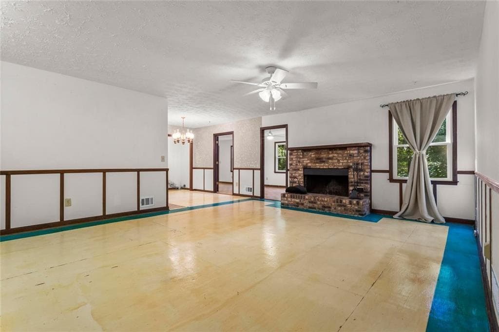 3 bedroom, 2 bathroom, 1,672 sq ft single family residence for sale at 145 Carriage Circle, Stockbridge, GA 30281 — photo 6