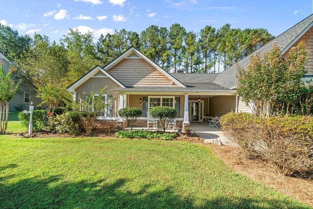 3 bedroom, 2 bathroom, 2,540 sq ft single family residence for sale at 387 Harborside Drive, Dallas, GA 30132 — photo 9