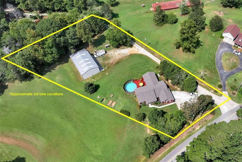 4 bedroom, 2 bathroom, 2,038 sq ft single family residence for sale at 739 Rockford Creek Road, Clarkesville, GA 30523 — photo 2