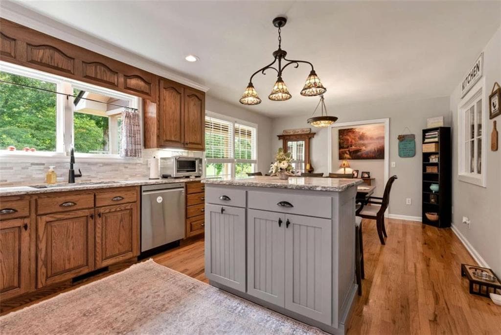 4 bedroom, 2 bathroom, 2,038 sq ft single family residence for sale at 739 Rockford Creek Road, Clarkesville, GA 30523 — photo 9