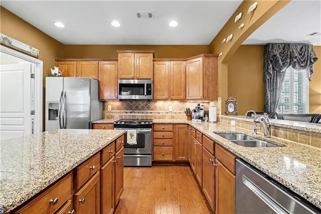 3 bedroom, 3 bathroom, 3,704 sq ft single family residence for sale at 6667 Fawn Meadow Lane, Hoschton, GA 30548 — photo 9