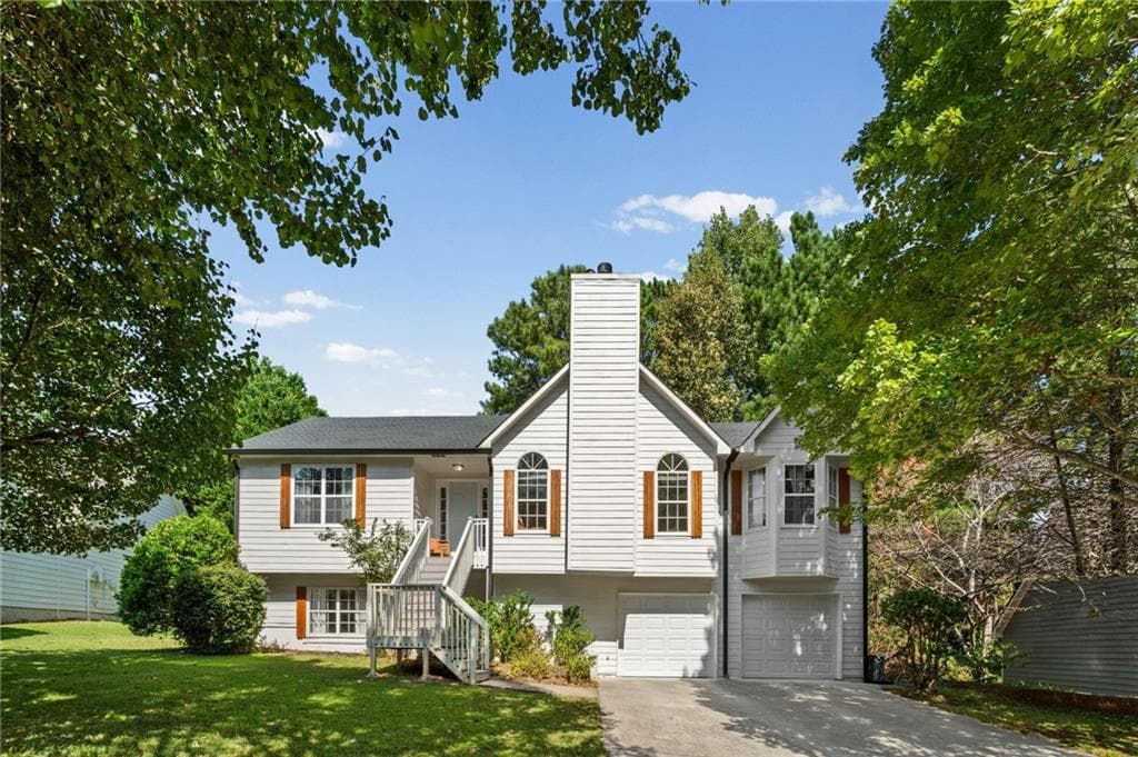 5 bedroom, 3 bathroom, 2,452 sq ft single family residence for sale at 2608 Abbotts Glen Drive, Acworth, GA 30101