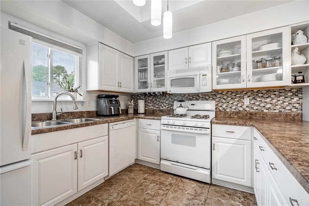 1 bedroom, 2 bathroom, 961 sq ft condominium under contract at 66 Middleton Court, Smyrna, GA 30080 — photo 7