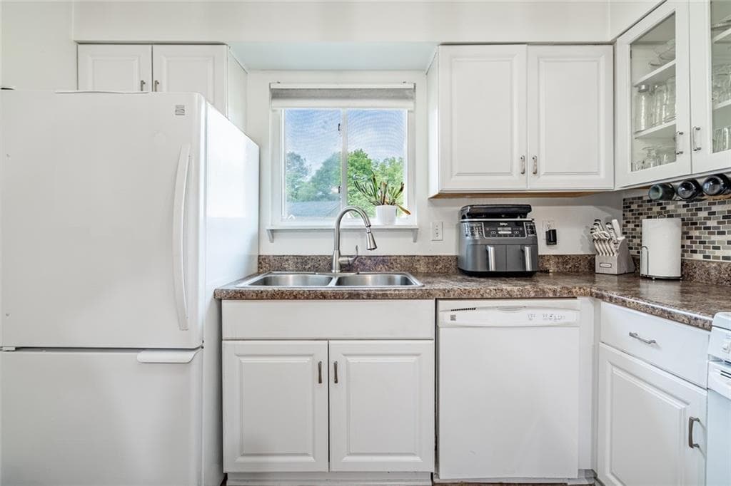 1 bedroom, 2 bathroom, 961 sq ft condominium under contract at 66 Middleton Court, Smyrna, GA 30080 — photo 9