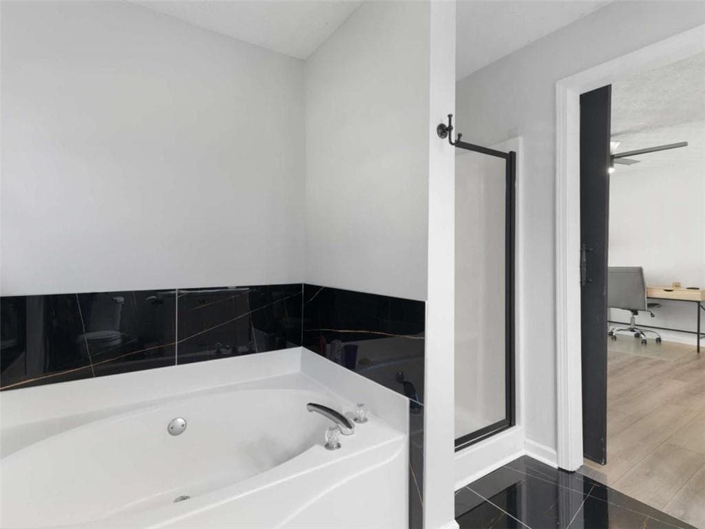 4 bedroom, 3 bathroom, 2,265 sq ft single family residence for sale at 409 Coosa Court, Mcdonough, GA 30252 — photo 5