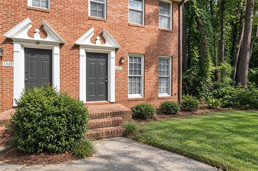 2 bedroom, 3 bathroom, 6,831 sq ft quadruplex for rent at 1337 Sweet Pine Drive, Norcross, GA 30093 for $1,600 a month — photo 2
