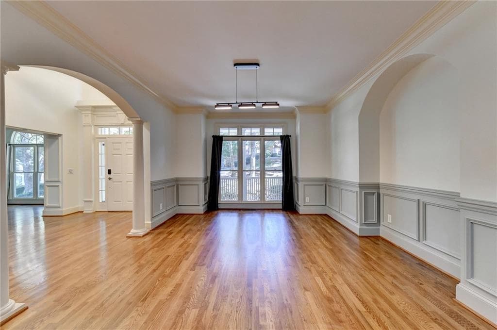 6 bedroom, 5 bathroom, 6,433 sq ft single family residence for sale at 4390 Laurel Grove Trace, Suwanee, GA 30024 — photo 10