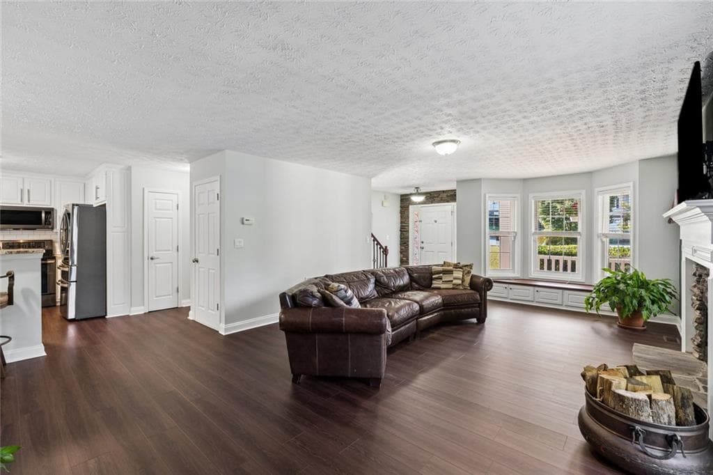 5 bedroom, 4 bathroom, 3,182 sq ft single family residence for sale at 3160 Gem Ives Court, Buford, GA 30519 — photo 7