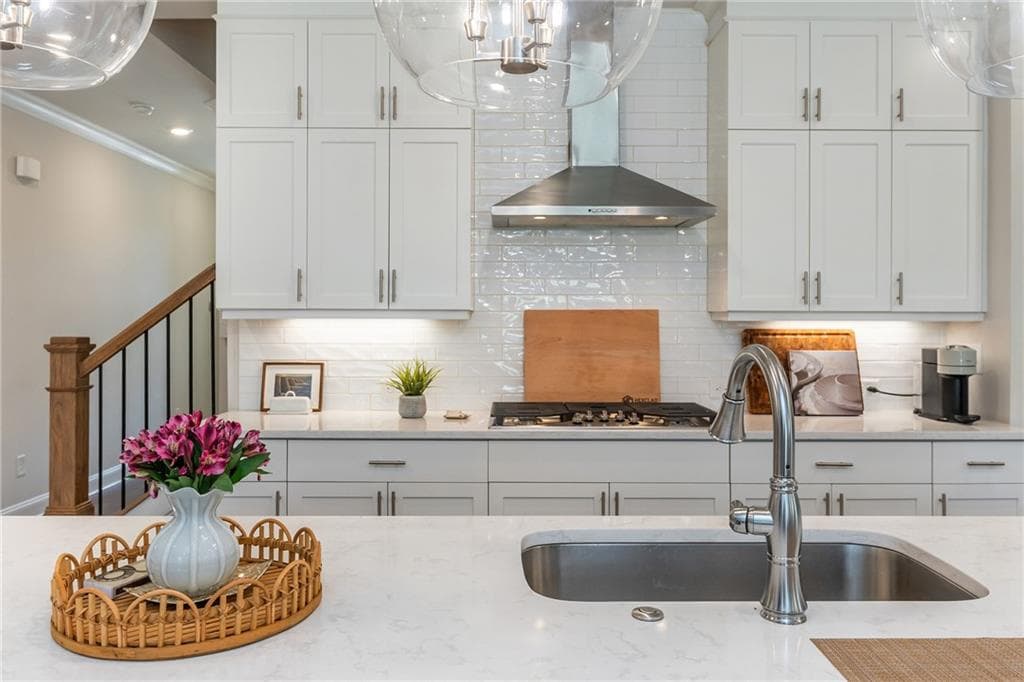 3 bedroom, 3 bathroom, 2,092 sq ft townhouse for sale at 5054 Sealy Circle, Peachtree Corners, GA 30092 — photo 10