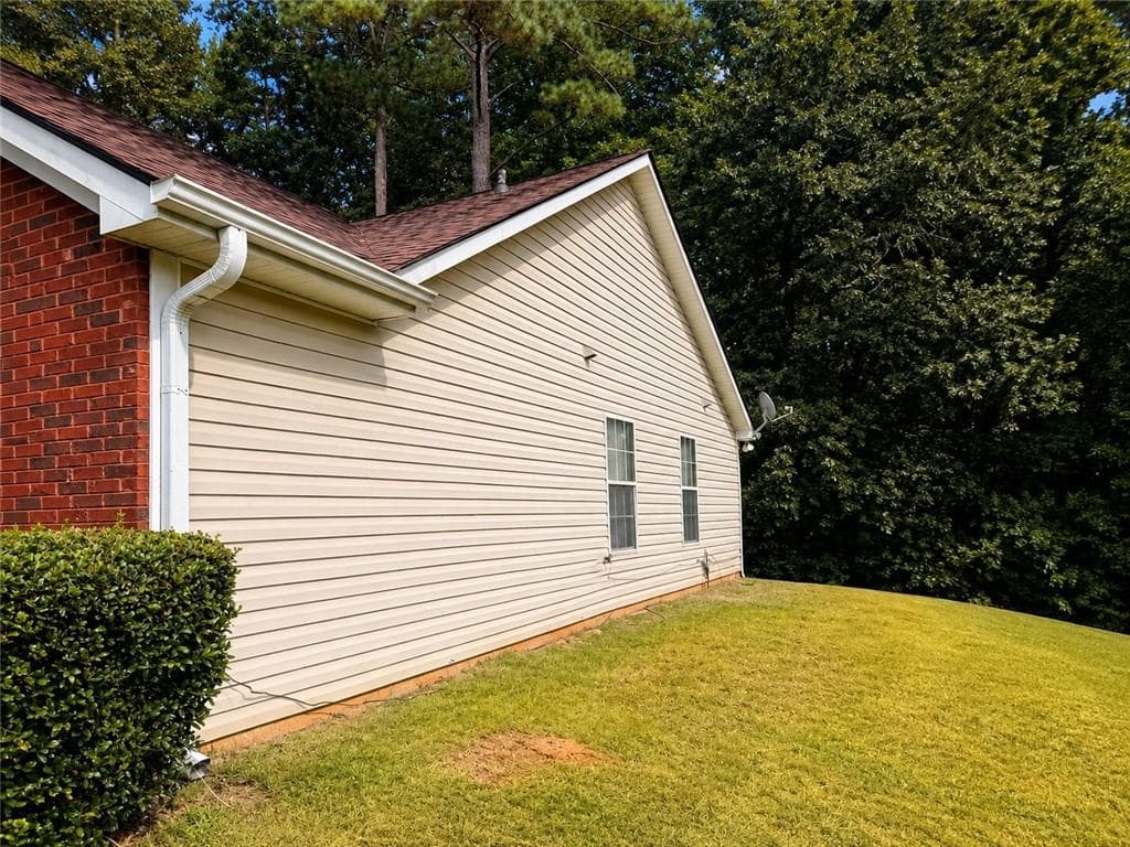 3 bedroom, 5 bathroom, 1,444 sq ft single family residence for sale at 10200 Commons Crossing, Jonesboro, GA 30238 — photo 2