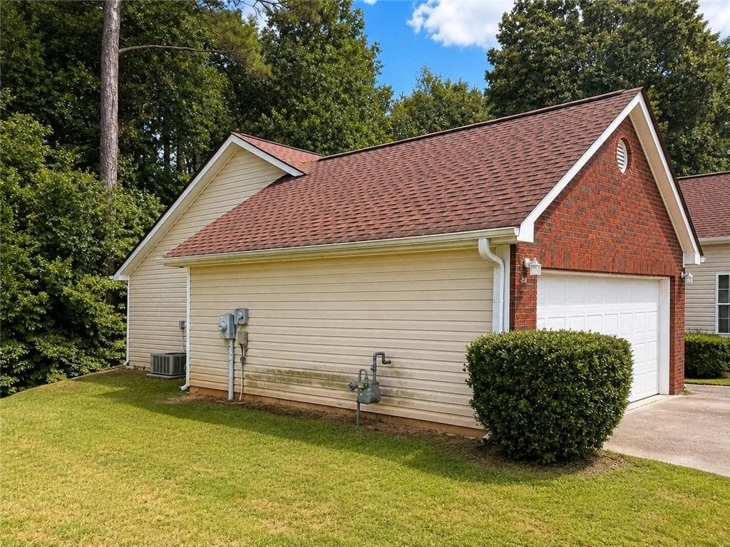 3 bedroom, 5 bathroom, 1,444 sq ft single family residence for sale at 10200 Commons Crossing, Jonesboro, GA 30238 — photo 3