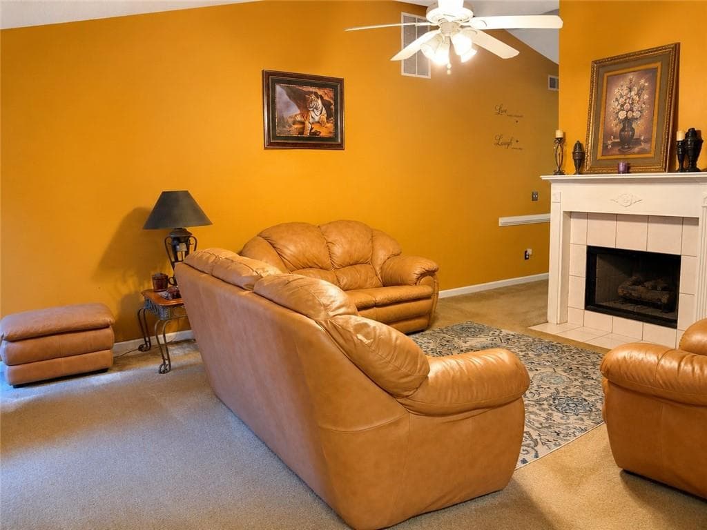 3 bedroom, 5 bathroom, 1,444 sq ft single family residence for sale at 10200 Commons Crossing, Jonesboro, GA 30238 — photo 5