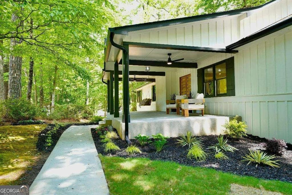 5 bedroom, 5 bathroom, 4,216 sq ft single family residence for sale at 3875 Grizzard Trail, Peachtree Corners, GA 30092 — photo 2