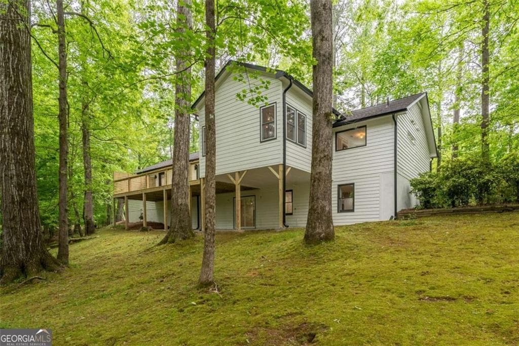5 bedroom, 5 bathroom, 4,216 sq ft single family residence for sale at 3875 Grizzard Trail, Peachtree Corners, GA 30092 — photo 4
