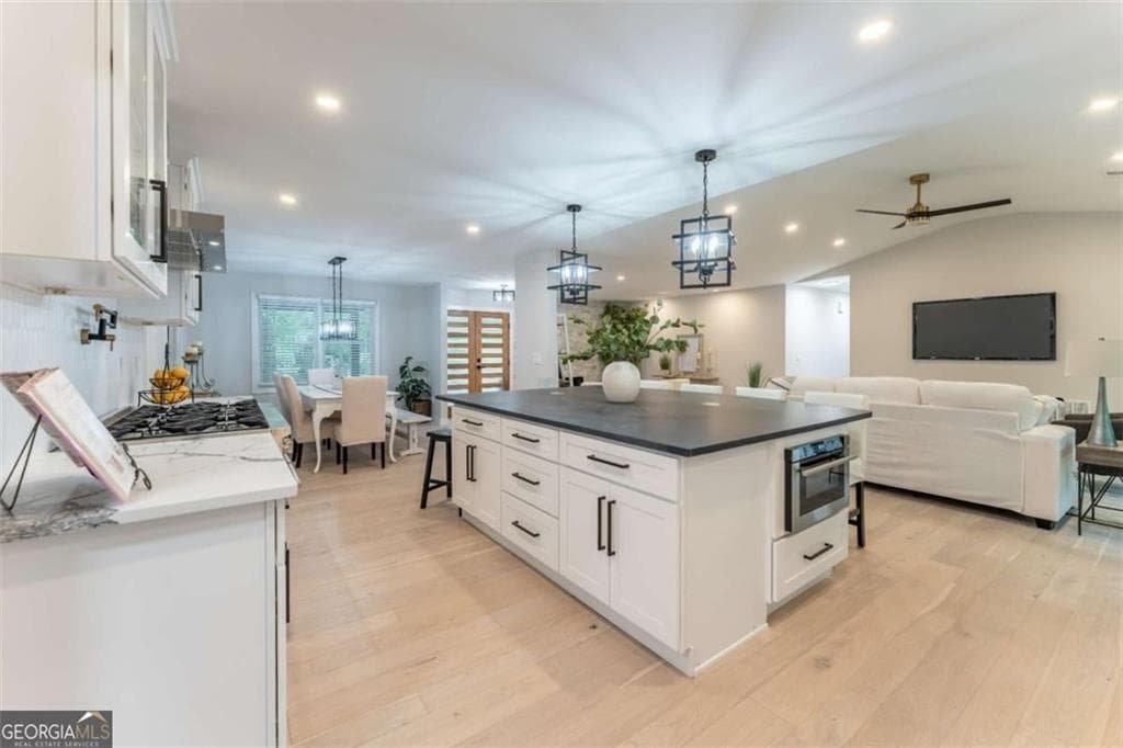 5 bedroom, 5 bathroom, 4,216 sq ft single family residence for sale at 3875 Grizzard Trail, Peachtree Corners, GA 30092 — photo 8