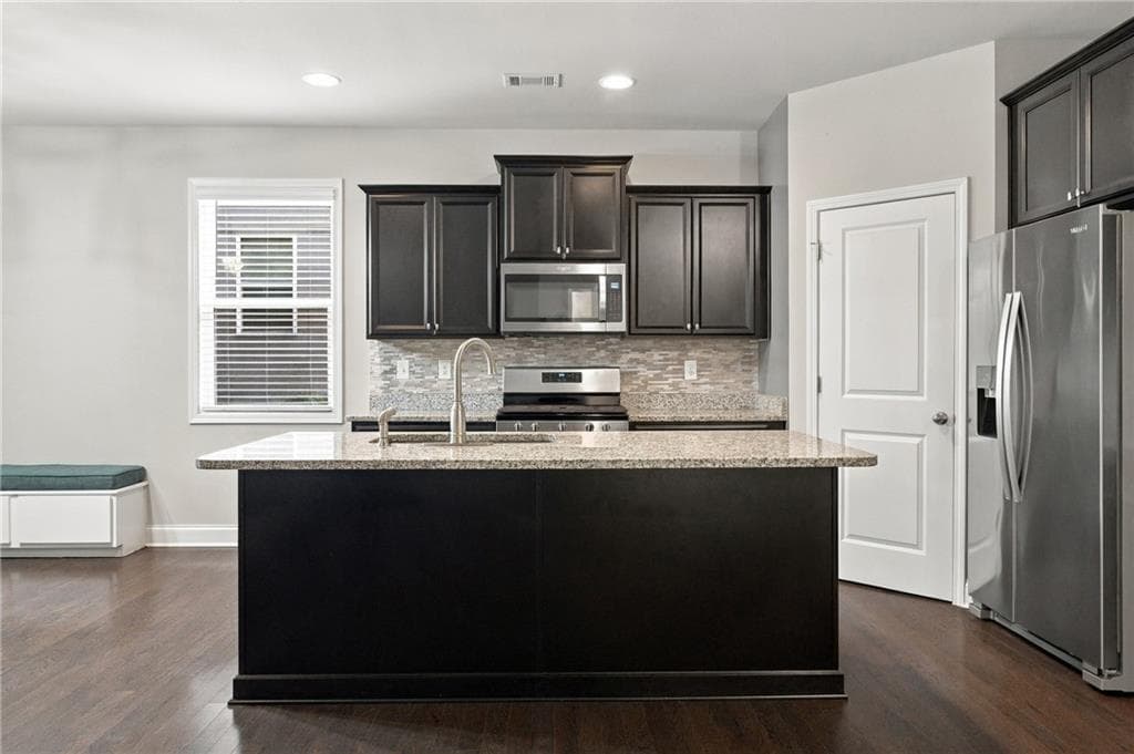3 bedroom, 3 bathroom, 1,796 sq ft townhouse for sale at 5433 Cascade Ridge, Atlanta, GA 30336 — photo 7