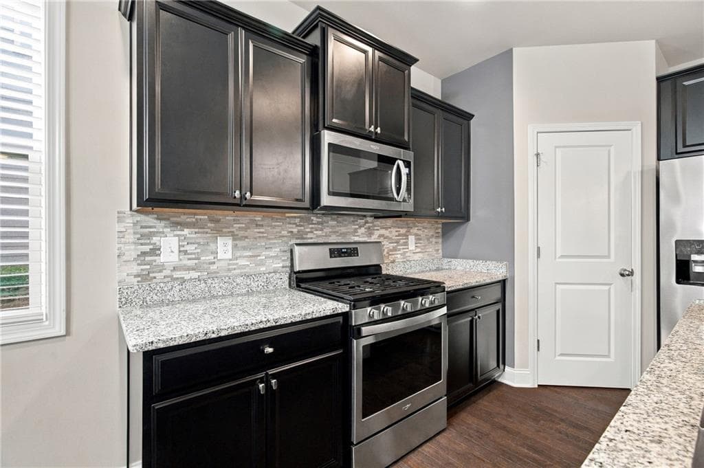 3 bedroom, 3 bathroom, 1,796 sq ft townhouse for sale at 5433 Cascade Ridge, Atlanta, GA 30336 — photo 10
