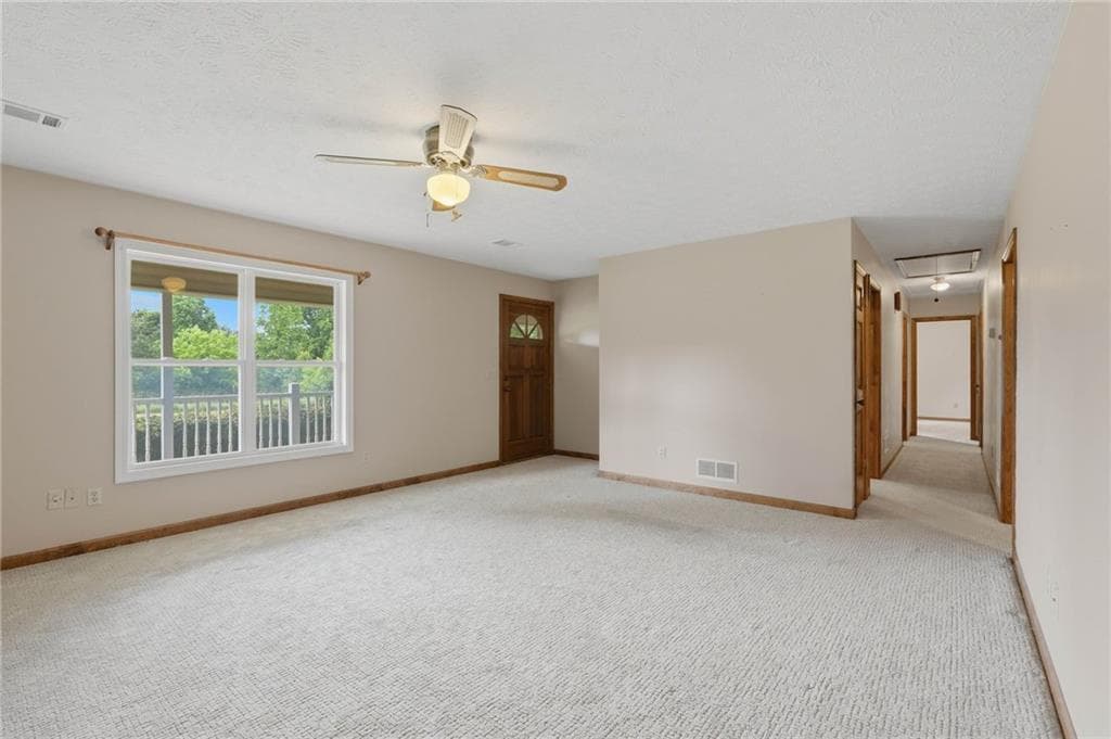 3 bedroom, 2 bathroom, 1,528 sq ft single family residence for sale at 4920 Mccoy Circle, Cumming, GA 30040 — photo 5
