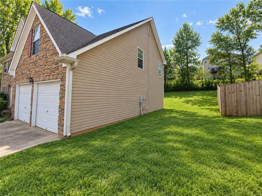 5 bedroom, 3 bathroom, 2,886 sq ft single family residence for sale at 1581 Gallup Drive, Stockbridge, GA 30281 — photo 3