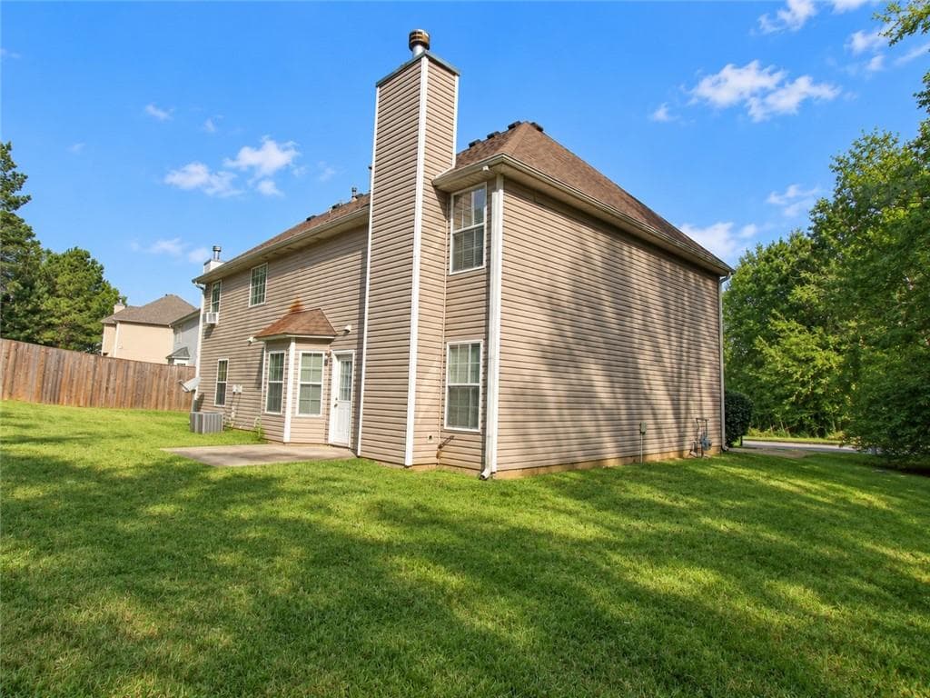5 bedroom, 3 bathroom, 2,886 sq ft single family residence for sale at 1581 Gallup Drive, Stockbridge, GA 30281 — photo 4