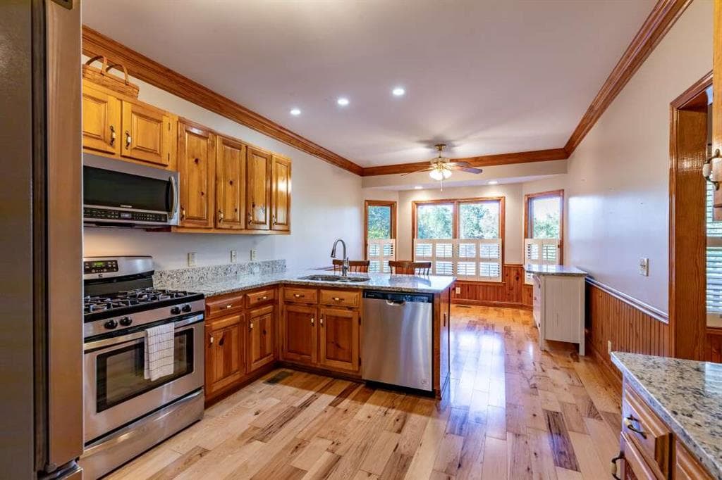 3 bedroom, 3 bathroom, 3,532 sq ft single family residence for sale at 409 Owensby Mill Drive, Ellijay, GA 30536 — photo 7