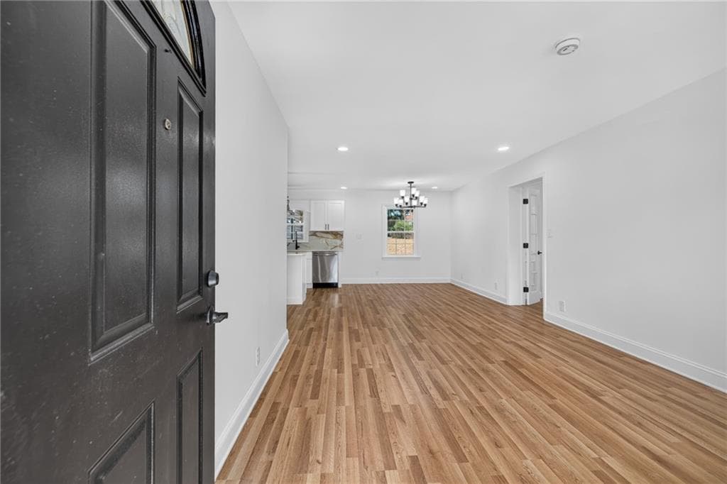3 bedroom, 3 bathroom, 1,665 sq ft single family residence for sale at 3226 Bobolink Drive, Decatur, GA 30032 — photo 5
