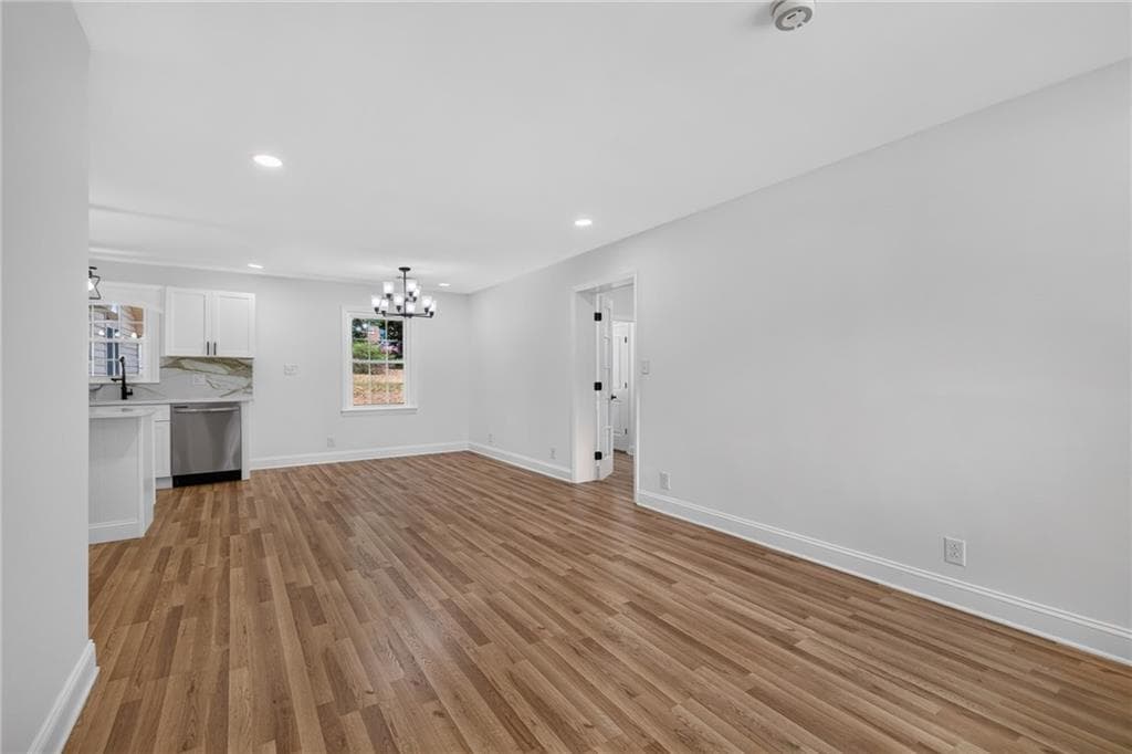 3 bedroom, 3 bathroom, 1,665 sq ft single family residence for sale at 3226 Bobolink Drive, Decatur, GA 30032 — photo 6