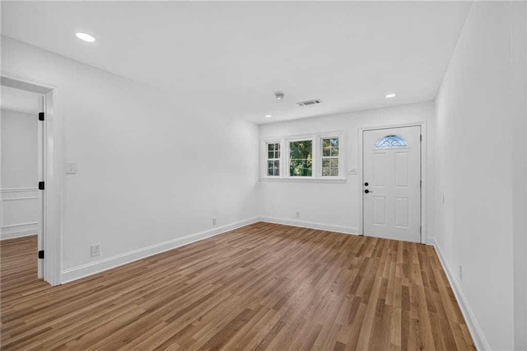 3 bedroom, 3 bathroom, 1,665 sq ft single family residence for sale at 3226 Bobolink Drive, Decatur, GA 30032 — photo 7