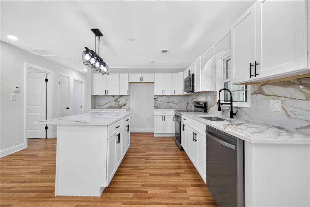3 bedroom, 3 bathroom, 1,665 sq ft single family residence for sale at 3226 Bobolink Drive, Decatur, GA 30032 — photo 10