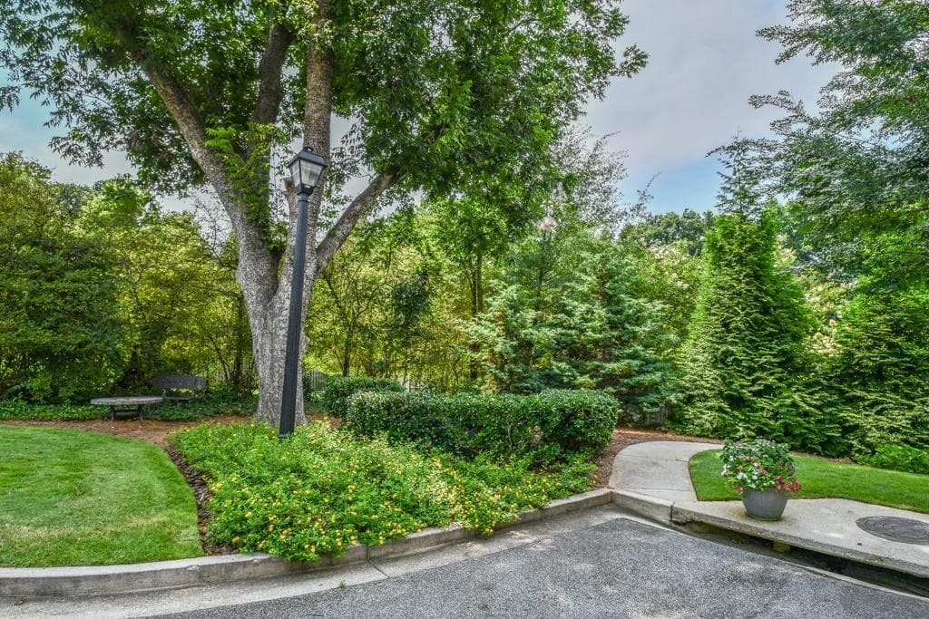 4 bedroom, 5 bathroom, 4,381 sq ft condominium for sale at 965 Candler Street 26, Gainesville, GA 30501 — photo 3