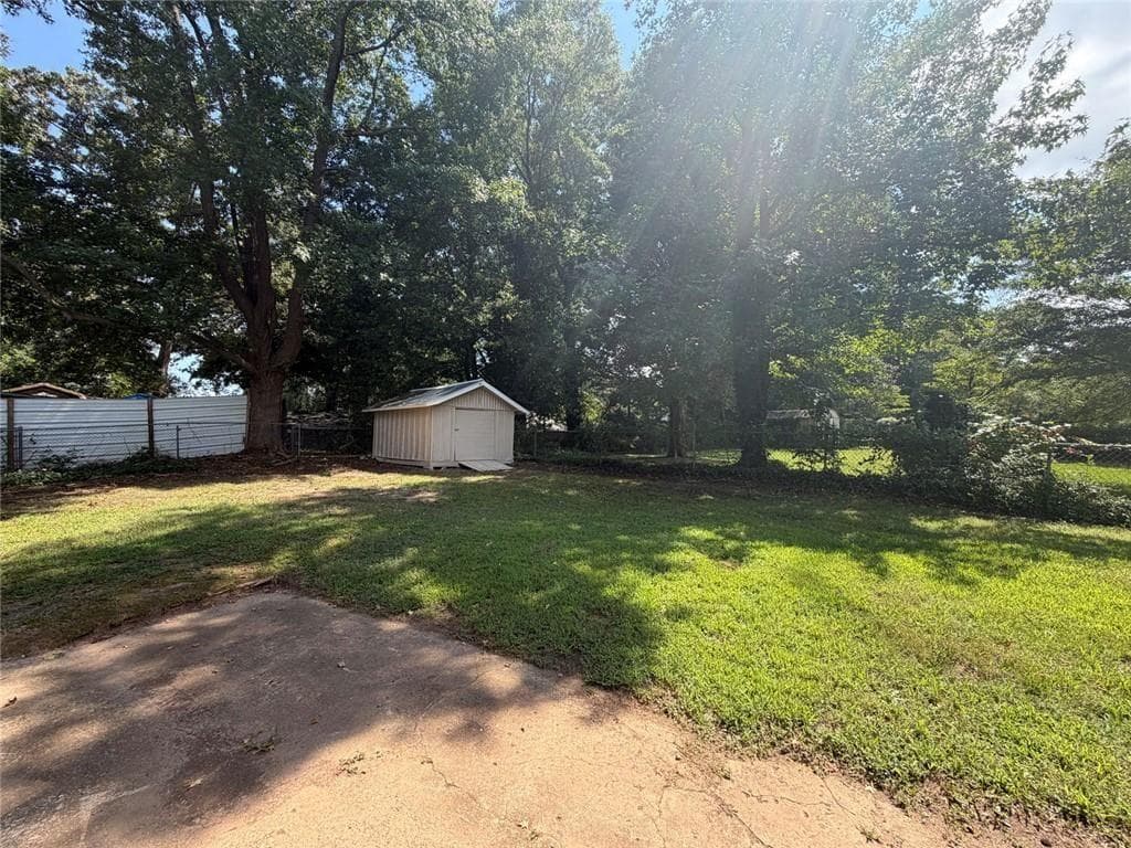 3 bedroom, 2 bathroom, 1,325 sq ft single family residence for rent at 1633 Slate Road, Conley, GA 30288 for $1,800 a month — photo 4