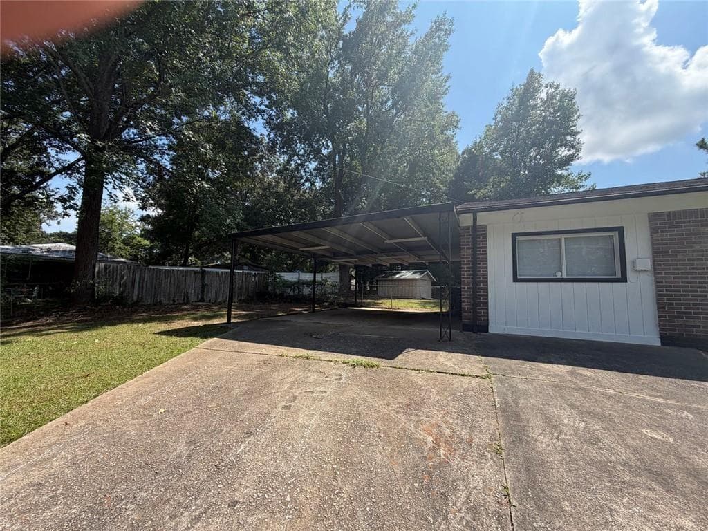 3 bedroom, 2 bathroom, 1,325 sq ft single family residence for rent at 1633 Slate Road, Conley, GA 30288 for $1,800 a month — photo 5