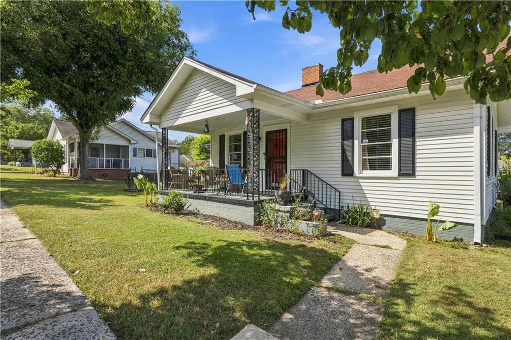2 bedroom, 1 bathroom single family residence for sale at 5 S 4th Street, Lindale, GA 30147 — photo 6