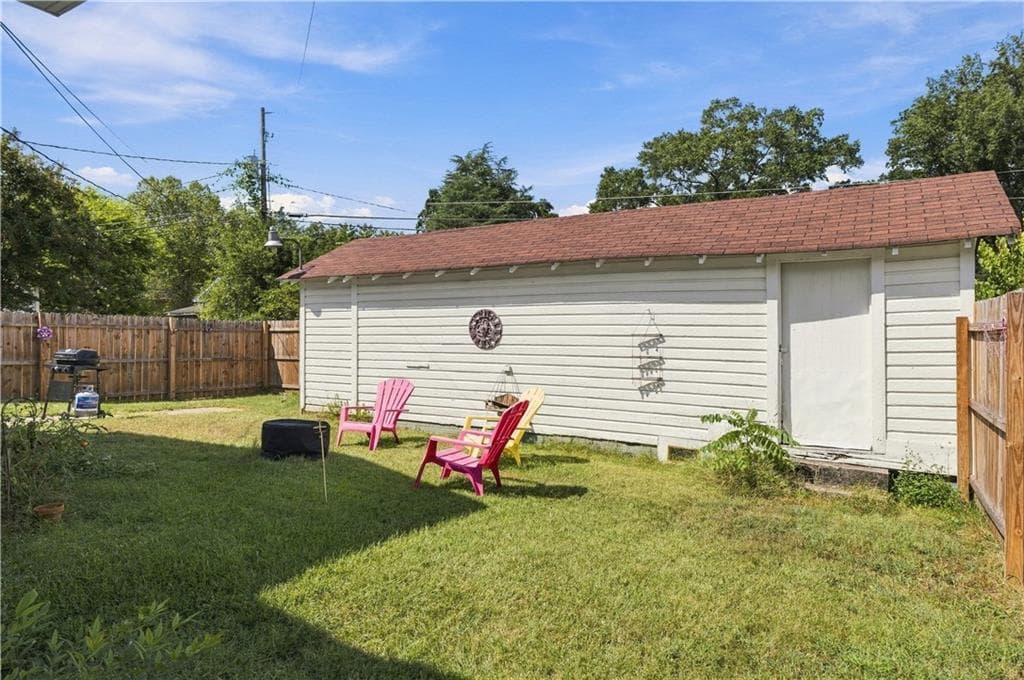 2 bedroom, 1 bathroom single family residence for sale at 5 S 4th Street, Lindale, GA 30147 — photo 7