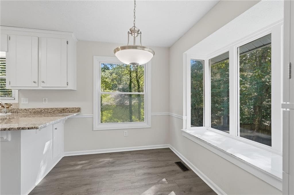 4 bedroom, 3 bathroom, 2,264 sq ft single family residence under contract at 2741 Sudbury Trace, Marietta, GA 30062 — photo 9