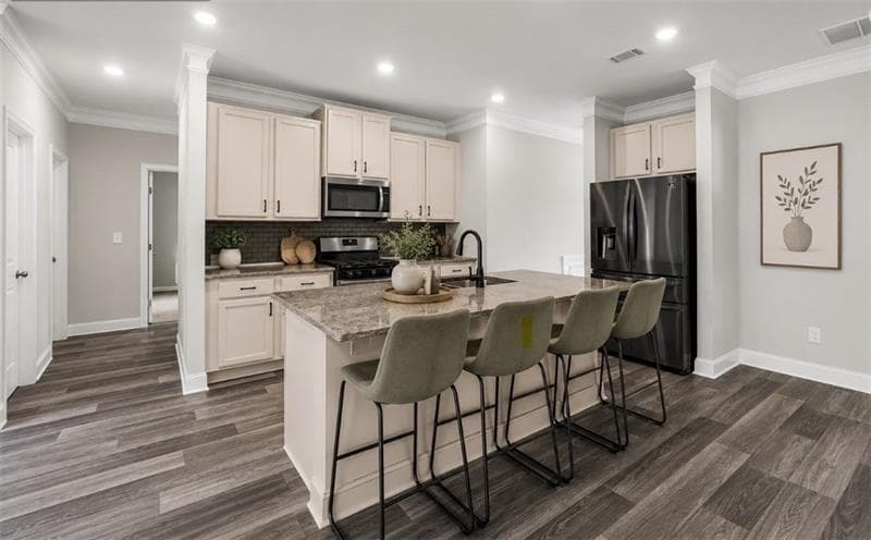 5 bedroom, 3 bathroom, 3,586 sq ft single family residence for sale at 6830 Lancaster Crossing, Flowery Branch, GA 30542 — photo 5