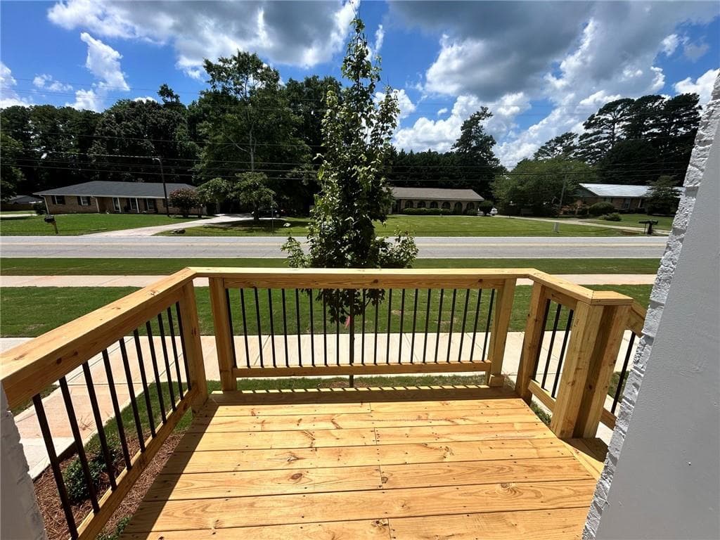 4 bedroom, 4 bathroom, 2,217 sq ft townhouse for sale at 1574 Salem Drive 95, Conyers, GA 30013 — photo 3
