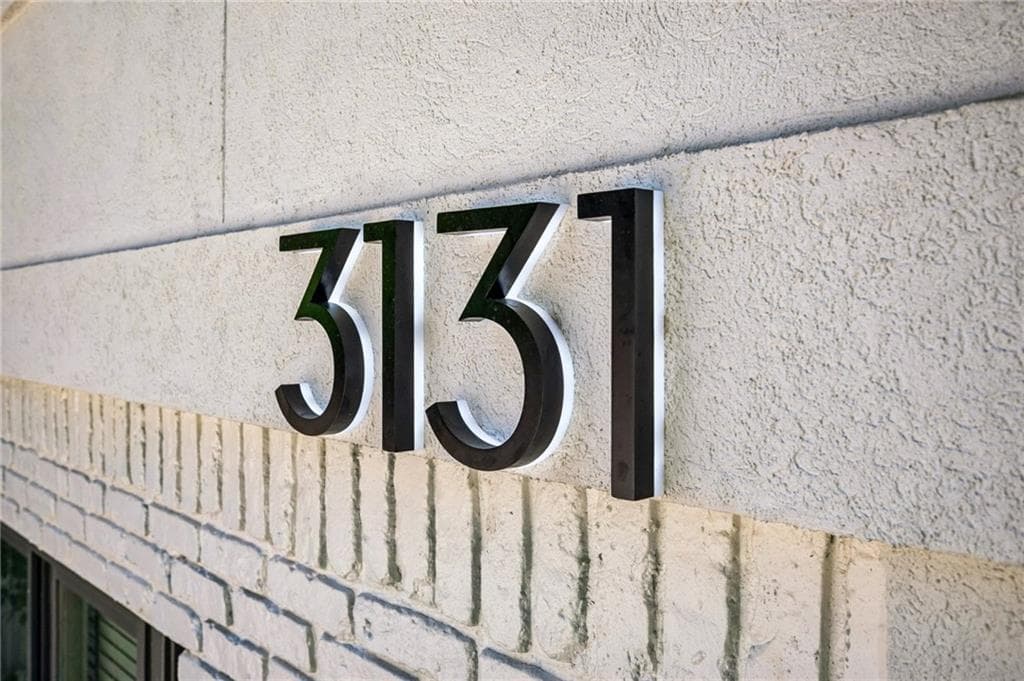 6 bedroom, 4 bathroom, 2,855 sq ft single family residence for sale at 3131 Dale Drive, Atlanta, GA 30305 — photo 6